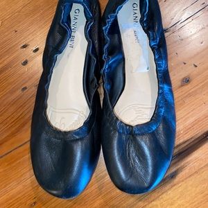 Gianni Bini black flats size 6.5